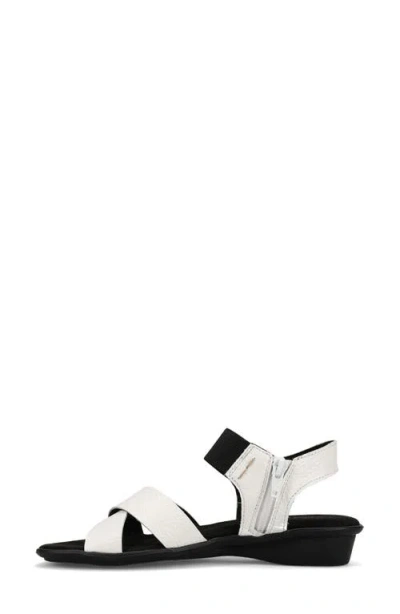 Sesto Meucci Euna Wedge Sandal In White
