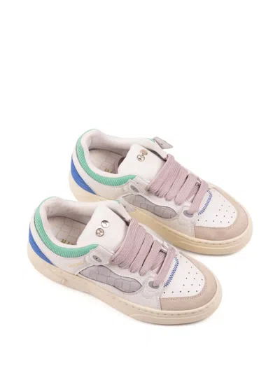 Hide & Jack Osborn 90s Sneaker In White