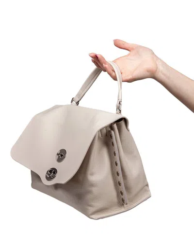 Zanellato Soft Leather Bag That Can Be Carried By Hand Or Over The Shoulder In White