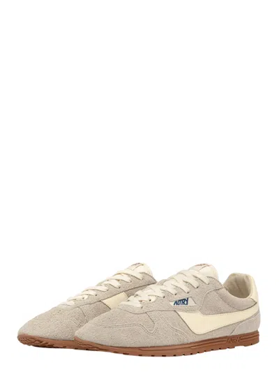 Autry 'windspin Low' Grey Sneaker With Logo On The Side And On The Heel
