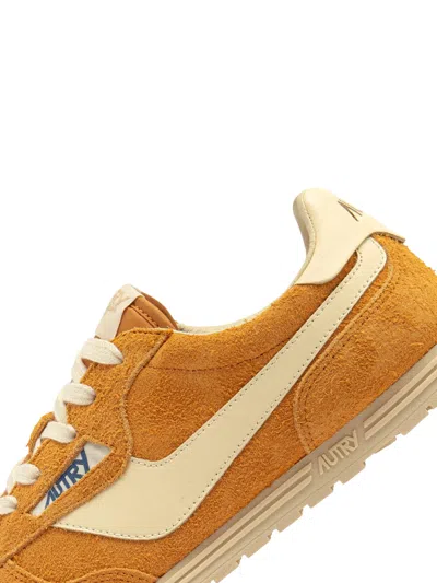 Autry 'windspin Low' Yellow Sneaker With Logo On The Side And On The Heel In Orange