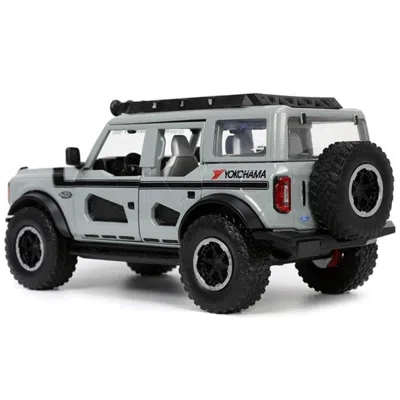 Jada Toys Jada 2021 Ford Bronco Gray With Black Stripes Roof Rack Own The Night Just Trucks Series 1-24 Scale 