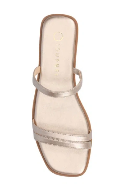 Journee Collection Womens Brisa Flat Sandals In Champagne