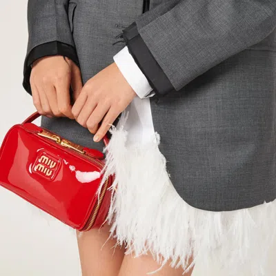 Miu Miu Logo Zipper Shoulder Bag In Red