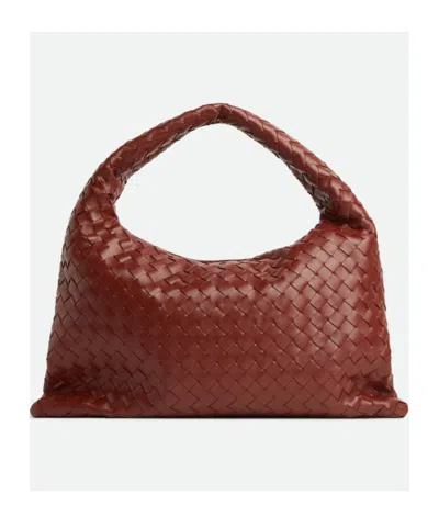 Bottega Veneta Shoulder Bag With Intrecciato Craftsmanship In Calf Leather. In Brown