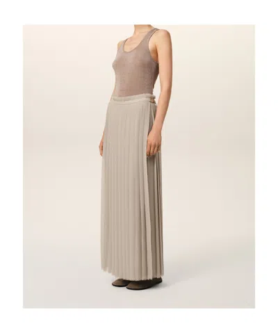 Ami Alexandre Mattiussi Ami High-waisted Pleated Skirt With Frayed Edge In Nude