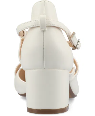 Journee Collection Galvinn Womens Pointed Flat Heel Pumps In White