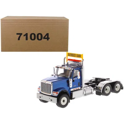 Diecast Masters International Hx520 Day Cab Tandem Tractor 1-50 Diecast Model, Blue