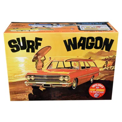Amt Skill 2 Model Kit 1965 Chevrolet Chevelle Surf Wagon With Two Surf Boards 4 In 1 Kit 1 By 25 Scale M