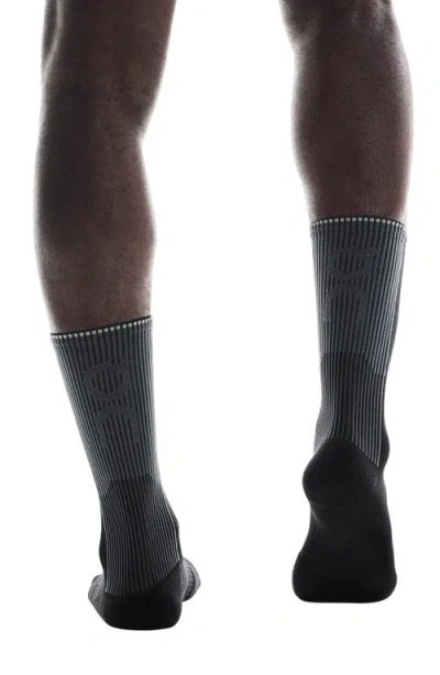 On Performance Run High Socks In Black/eclipse