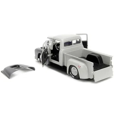 Jada Toys Jada 1956 Ford F-100 Pickup & Guile Diecast Figure Street Fighter Video Game Anime Hollywood Rides S