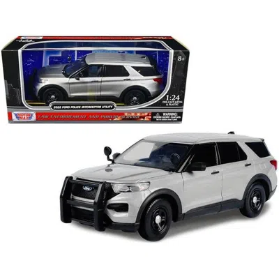 Motormax 2022 Ford Police Interceptor Utility Unmarked Slick-top Silver 1-24 Diecast Model Car