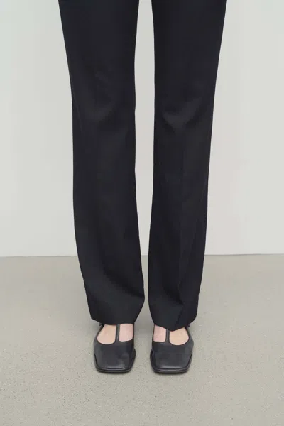 The Row Pointed T-strap Flat Shoes In Smooth Lamb Leather In White