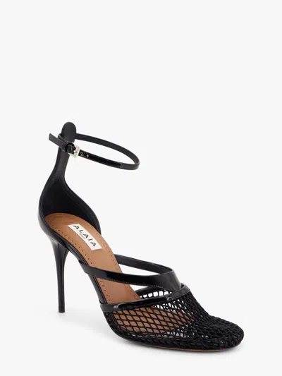 Alaïa Alaia Women Thong Sandals In Fishnet And Patent Leather In Black