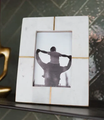 Matr Boomie Sammita White Picture Frame In White - 4x6