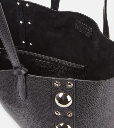 Valentino Garavani Handbags. In Black
