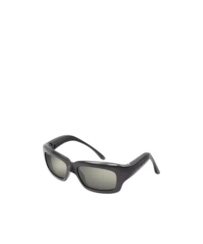 Balenciaga Rectangular Sunglasses In Gray