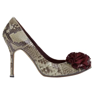 Manolo Blahnik Scaled Leather Rose Applique Pumps In Green