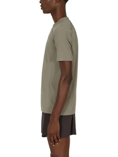 LOGO-PRINT PERFORMANCE T-SHIRT