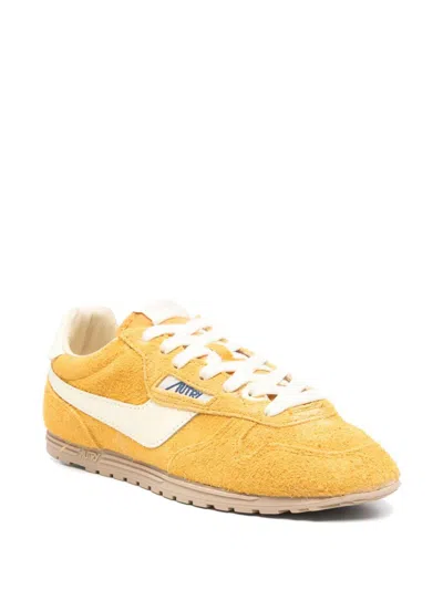 Autry 'windspin Low' Yellow Sneaker With Logo On The Side And On The Heel In Yellow