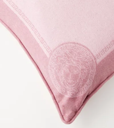 Versace Home Kissen Icon Medusa Aus Seide Und Kaschmir In Pink