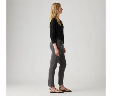 Levi's Mid Rise Boyfriend Jeans In Black