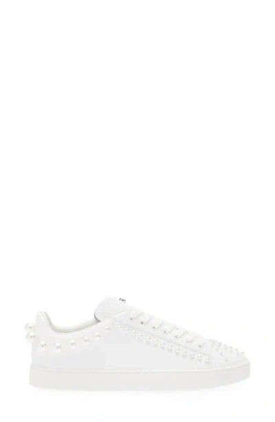 Stuart Weitzman Aci Sneakers Aus Leder Mit Kunstperlen In White