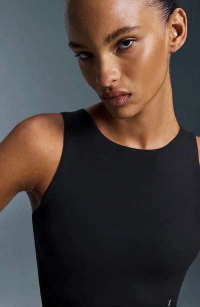 On Core 2-in-1 Crop Performance Tank In Black