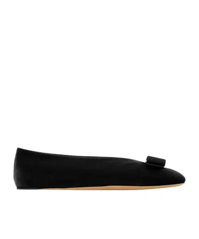 Ferragamo Ballerina Bow Black Var In Black