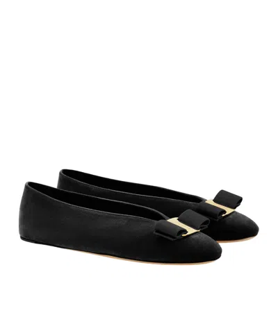 Ferragamo Ballerina Bow Black Var In Black