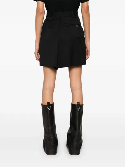 Moschino Pleated Shorts With Belt Loops And Pockets In Black