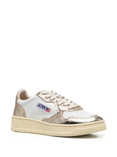 Autry Medalist Low Bicolor White Platinum Sneakers In White