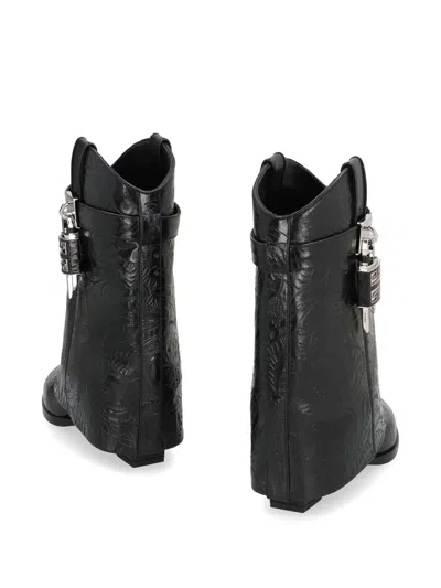 Givenchy 60mm Shark Lock Cowboy Leather Boots In Black