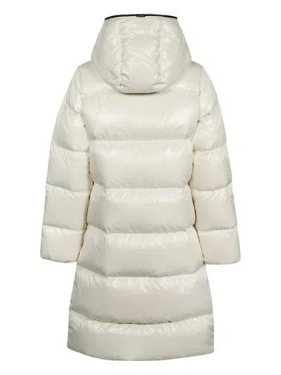 连帽填充外套