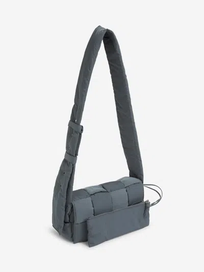 Bottega Veneta Cassette With Versatile Strap In Antracite Grey