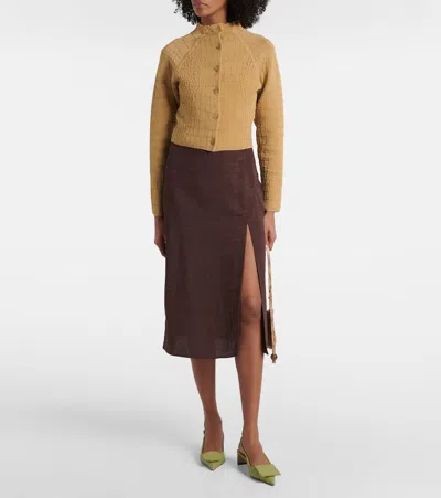 Jacquemus Scala Croc-effect Cardigan In Camel