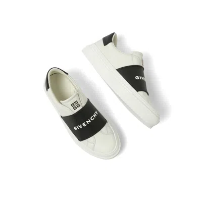 Givenchy City Sport Leather Sneaker In White/black