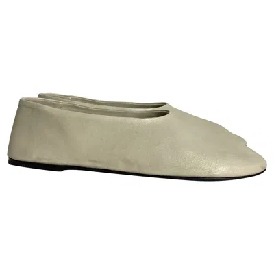 Khaite The Marcy Ballet Flats In White Leather In White