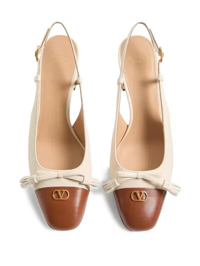 Valentino Slingback Valet Du Roi Pumps In Butter/tobacco In Nude