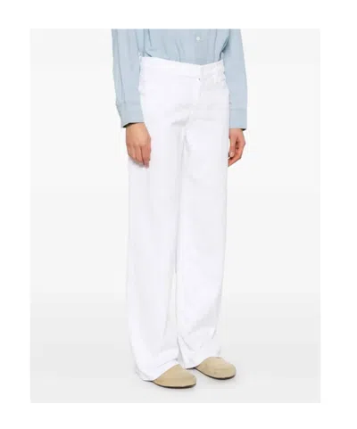 Mother The Spinner In White