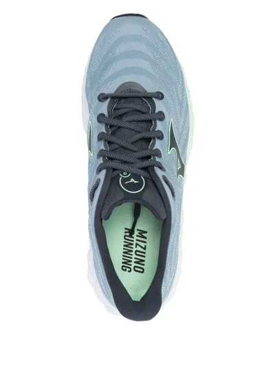 WAVE SKY 8 运动鞋