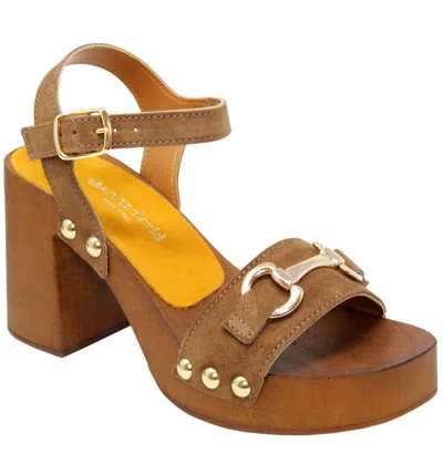 Charles David Exposed In Nocolor