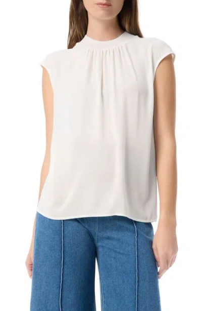 Do By Dee Ocleppo Emerson Rib Trim Top In Lily White