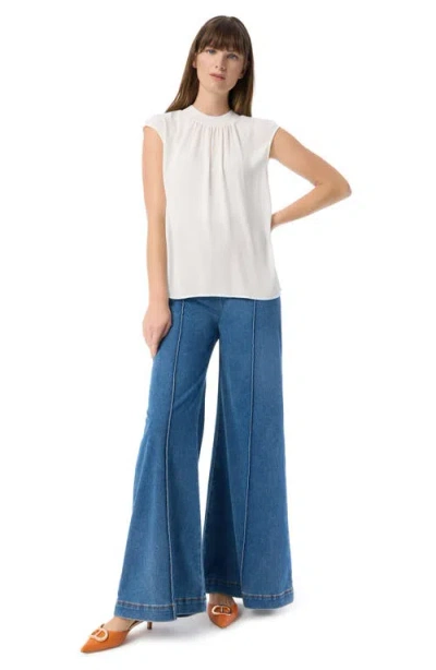Do By Dee Ocleppo Emerson Rib Trim Top In Lily White