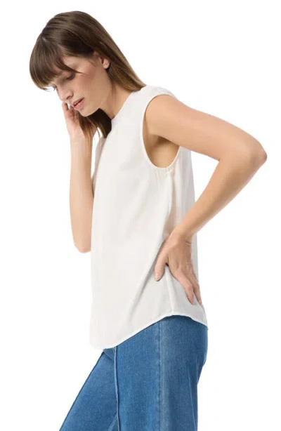 Do By Dee Ocleppo Emerson Rib Trim Top In Lily White