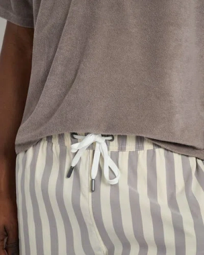 Onia Charles 4" Swim Trunk In Cinder/cream