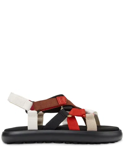 Camper Twins In 白色