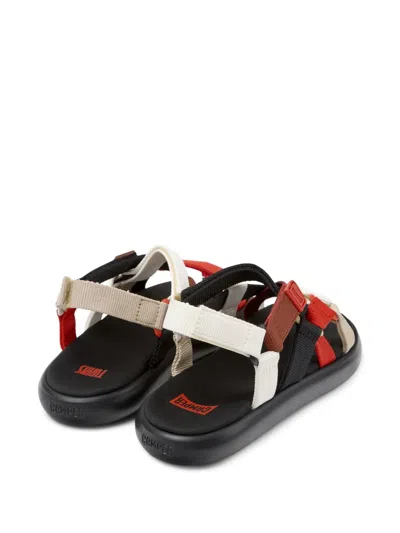 Camper Twins In 白色