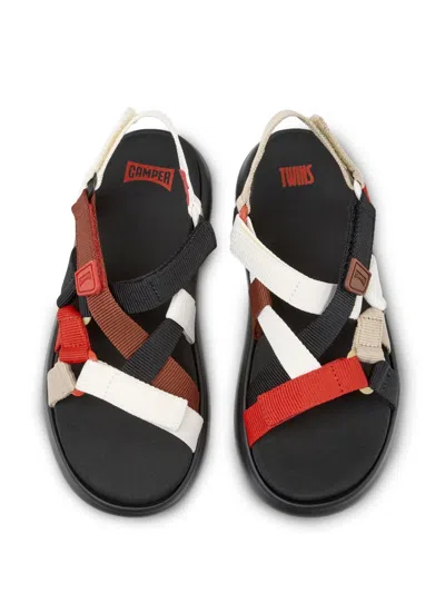 Camper Twins In 白色