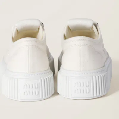 Miu Miu Round Toe Low-top Casual Shoes In Ivory